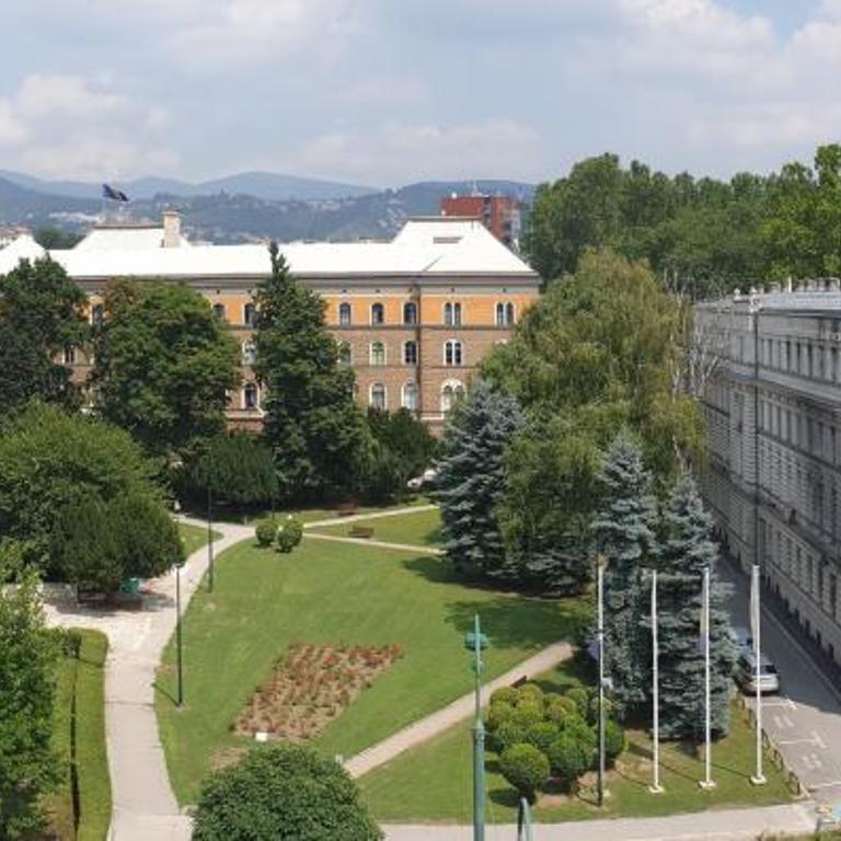 Loga Apartment - Apartman sa 2 Spavaće Sobe i Balkonom - 29