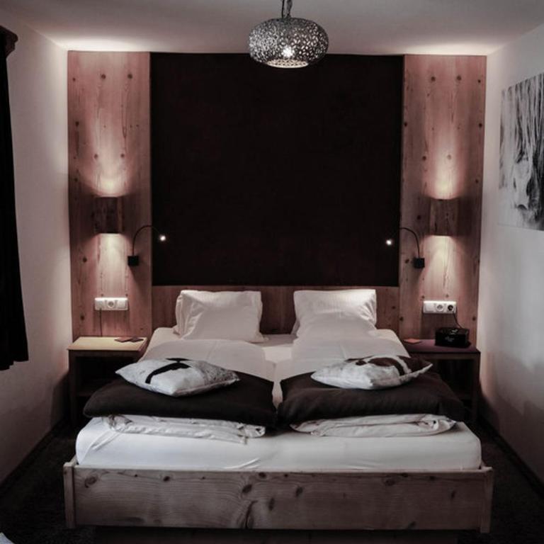 Hotel Ehrwalderhof - Doppel-/Zweibettzimmer mit Dusche - 2