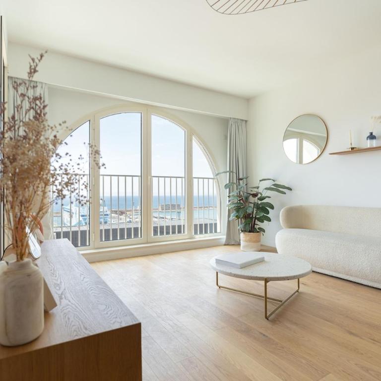 Sea view - One-Bedroom Apartment - 1