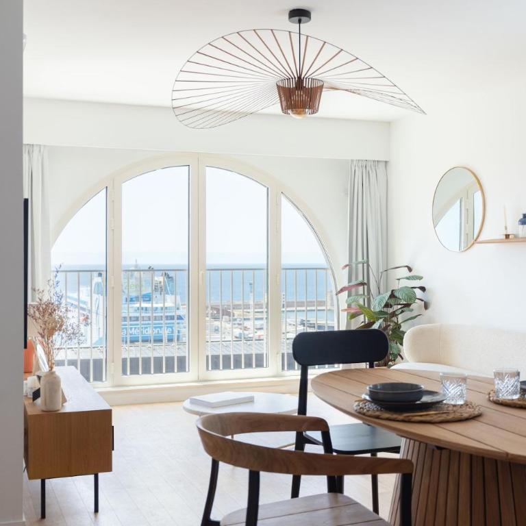 Sea view - One-Bedroom Apartment - 27