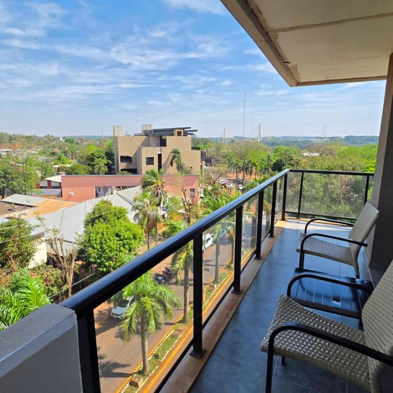 Departamento Céntrico Super Completo con Cochera y Parrilla - Two-Bedroom Apartment - 1