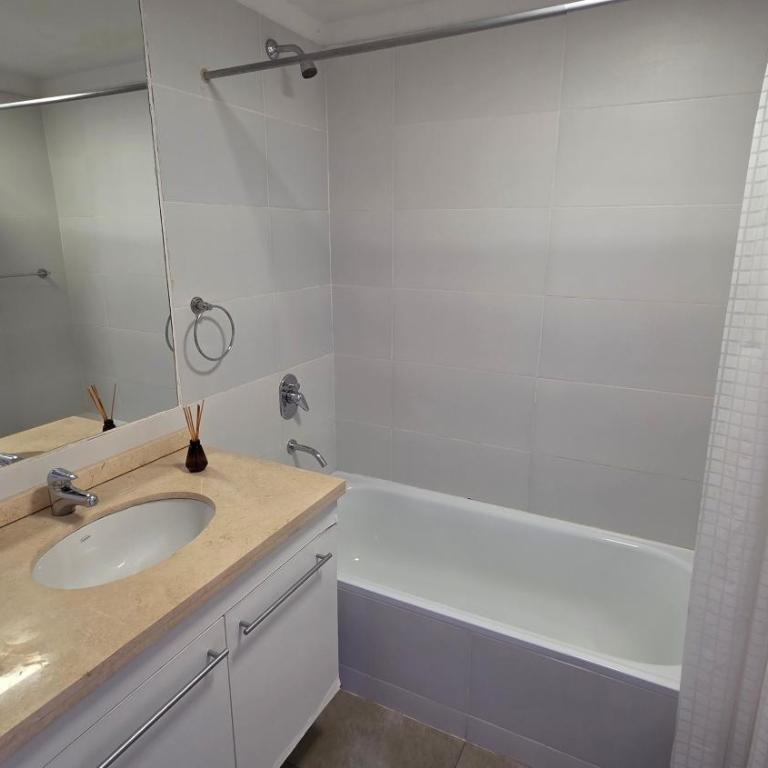 Departamento Céntrico Super Completo con Cochera y Parrilla - Two-Bedroom Apartment - 27