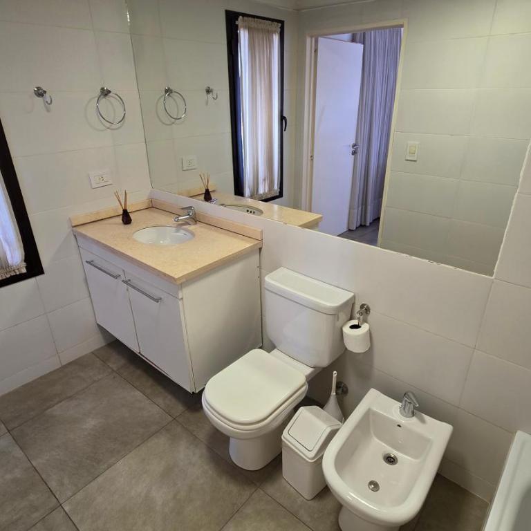 Departamento Céntrico Super Completo con Cochera y Parrilla - Two-Bedroom Apartment - 81