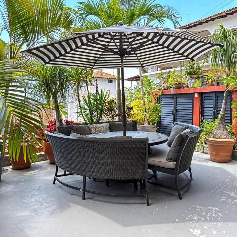 Miguel's Mirador Ocean-View Studio, Hammock Terrace, Heated Pool, Walkable - Apartment - 24