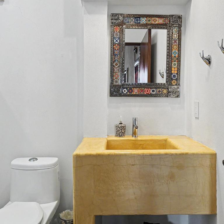 Ivan's Bella Vista Top-Floor 2BR, Ocean Views, Heated Pool, Walk to Malecón - Apartment - 27
