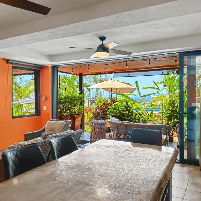 Villa Amistad Entire 6BR Ocean-View Villa, Private Heated Pool, Walk to Town - Villa - 44