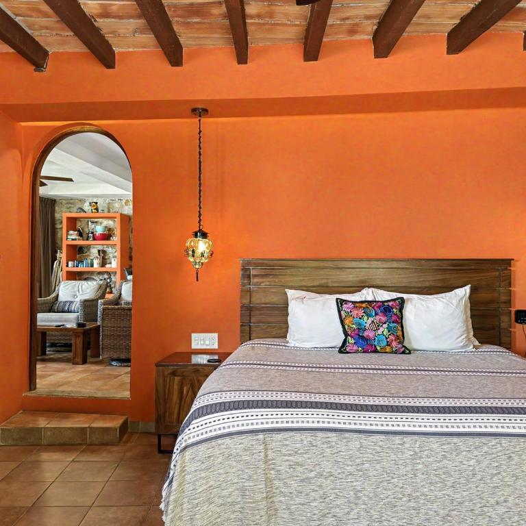 Las Brisas Main-Level 3BR, Private Terrace, Heated Pool, Walk to Malecón - Apartamento - 19