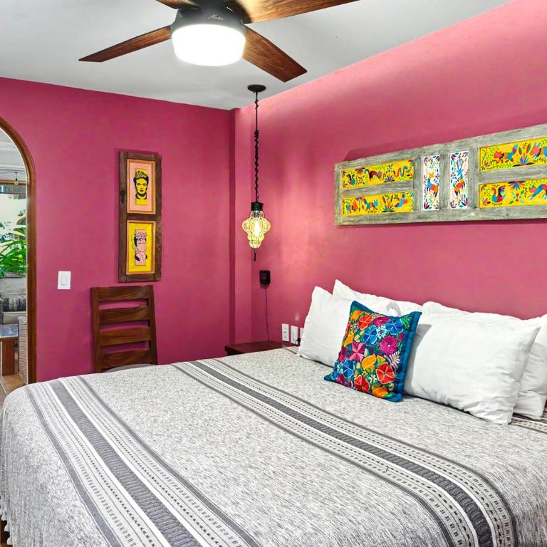 Las Brisas Main-Level 3BR, Private Terrace, Heated Pool, Walk to Malecón - Apartamento - 35