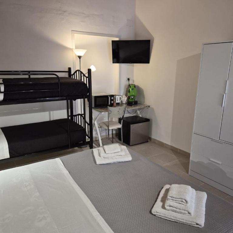 Le Stanze di Andrea & Francesco - Quadruple Room with Bathroom - 6
