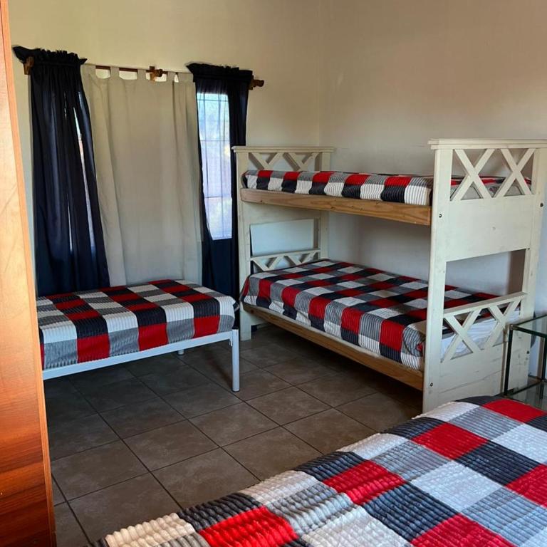 Casa para 9 personas patio,pileta y parrillero - Vacation Home - 4