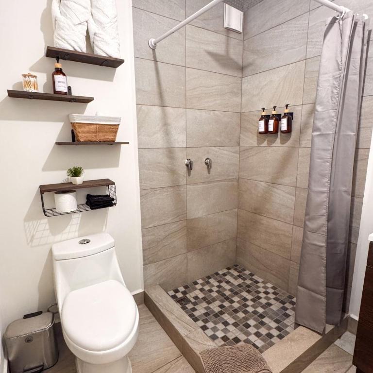 Depa moderno en Centro MTY Alberca Gym Metro - Apartamento - 17