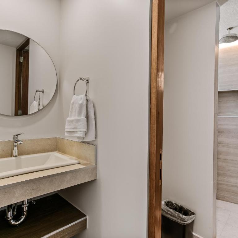 Wenceslao By Homirent - Suite con balcón - 29