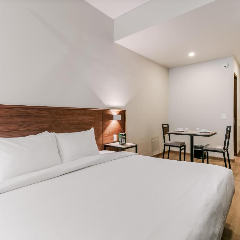 Wenceslao By Homirent - Suite con cama grande y balcón - 24