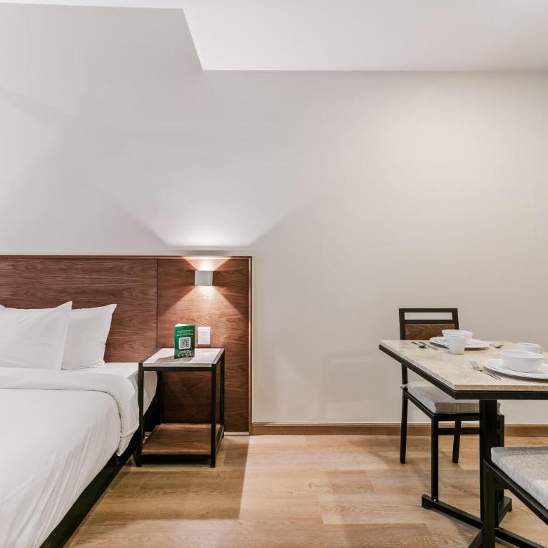 Wenceslao By Homirent - Suite con cama grande y balcón - 13