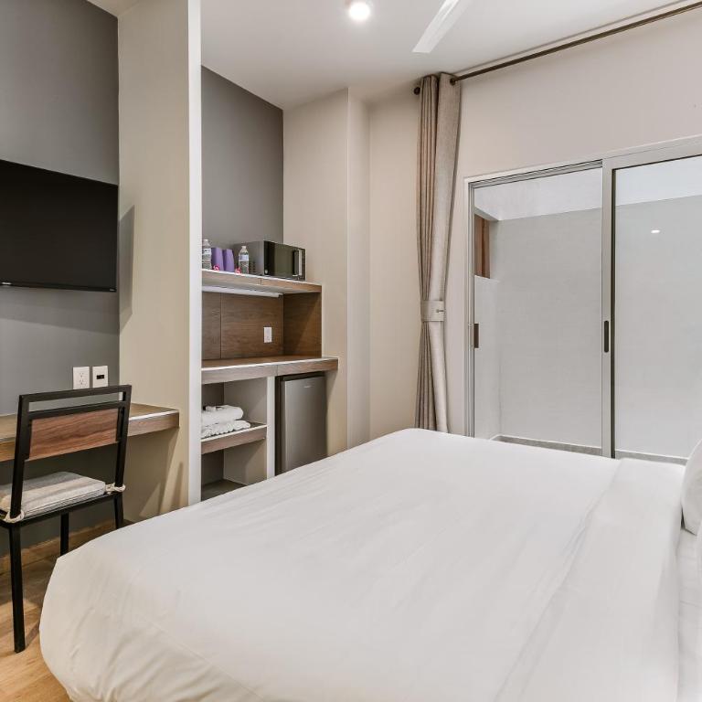 Wenceslao By Homirent - Suite con cama grande y balcón - 1