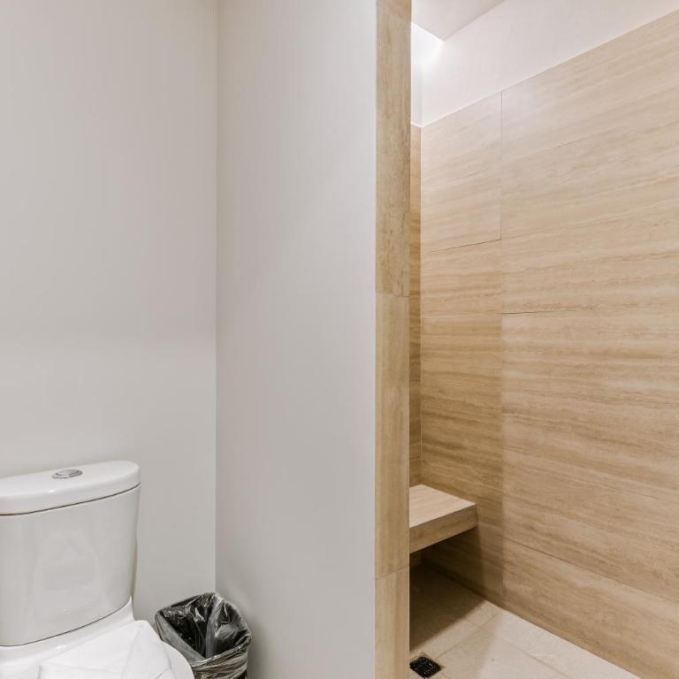 Wenceslao By Homirent - Suite con cama grande y balcón - 20