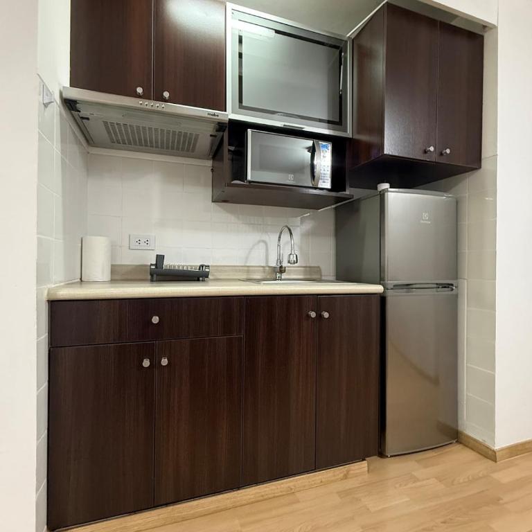 Depa entero 02 habitaciones excelente ubicación - Apartamento de 2 dormitorios - 24