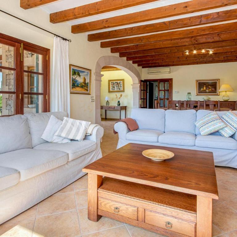 Villa Can Canaveret - Four-Bedroom Vacation Home - 1