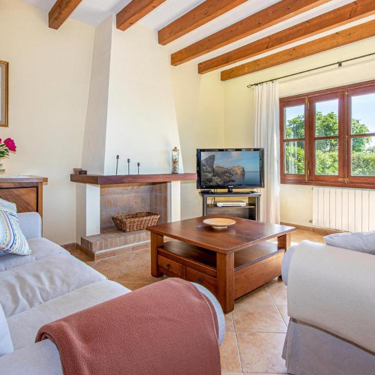 Villa Can Canaveret - Four-Bedroom Vacation Home - 2