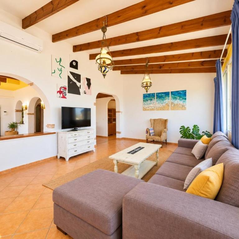 Casa de Playa con Piscina Estilo Rústico - Casa de 3 dormitorios - 3