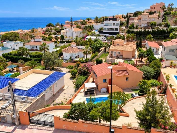 Casa de Playa con Piscina Estilo Rústico - Casa de 3 dormitorios - 26