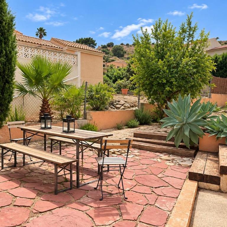 Casa de Playa con Piscina Estilo Rústico - Casa de 3 dormitorios - 30