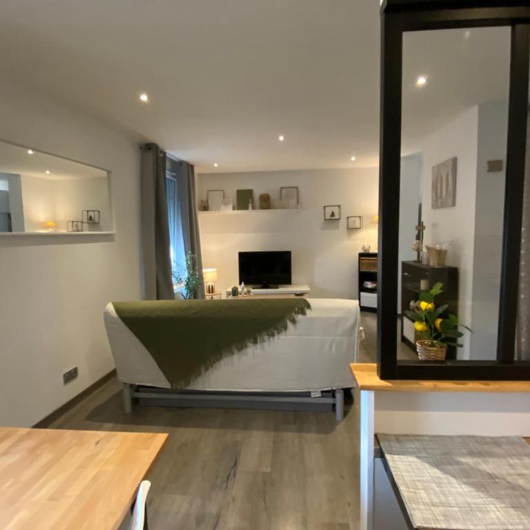 Charming accommodation in Ville-des-Sacres in Champagne! - One-Bedroom Apartment - 1