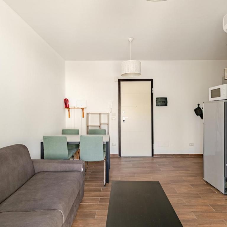 Central Florence Terrace and Garage - Two-Bedroom Apartment - 18