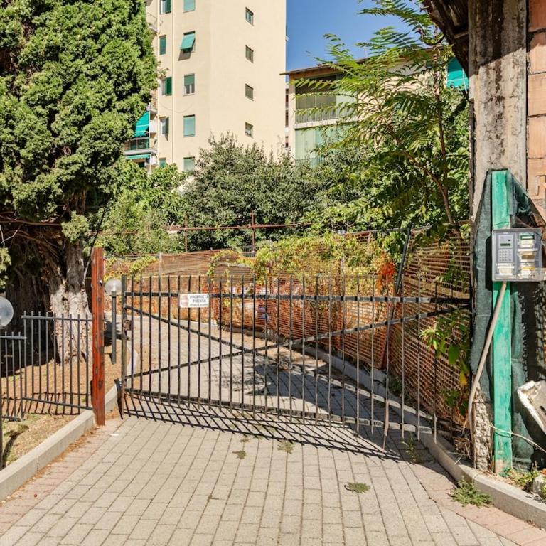 Central Florence Terrace and Garage - Two-Bedroom Apartment - 24