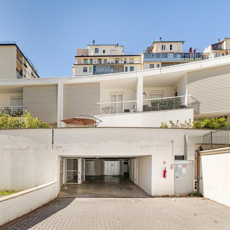 Central Florence Terrace and Garage - Two-Bedroom Apartment - 27