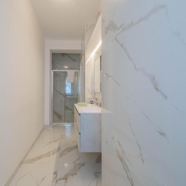 M.Aurelio (Nolo) Green - One-Bedroom Apartment - 13