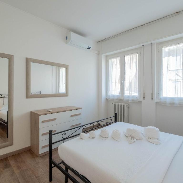 M.Aurelio (Nolo) Green - One-Bedroom Apartment - 2