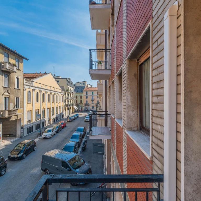 M.Aurelio (Nolo) Green - One-Bedroom Apartment - 32