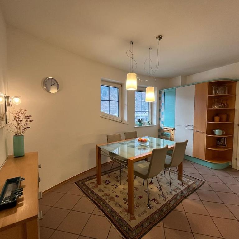Unique Tower Apartment with Mountain View - Appartamento con 2 Camere da Letto - 1