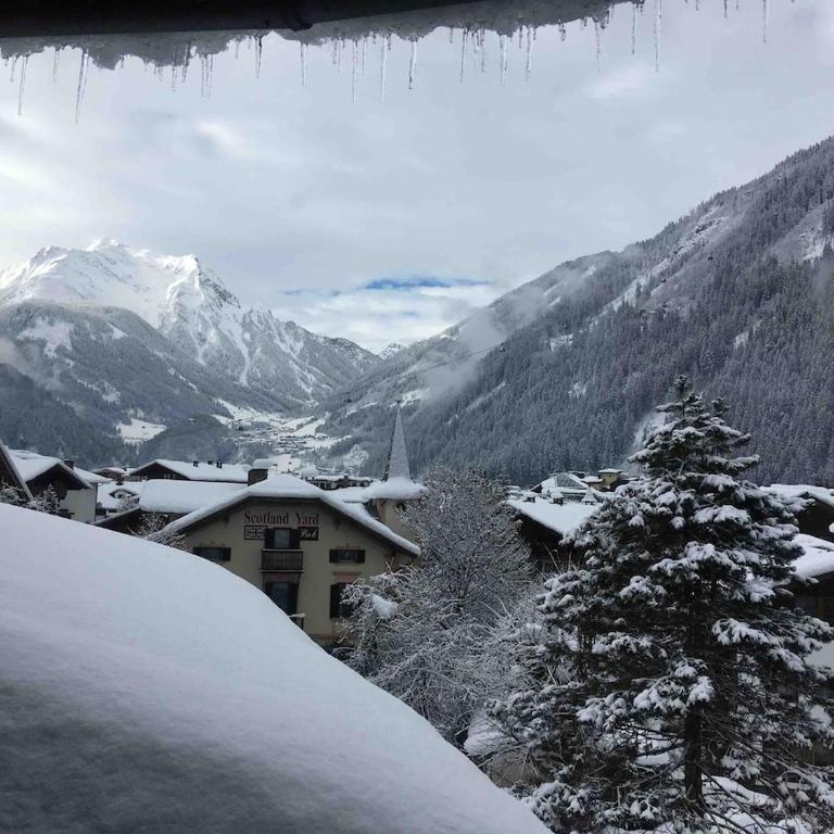 Unique Tower Apartment with Mountain View - Appartamento con 2 Camere da Letto - 9
