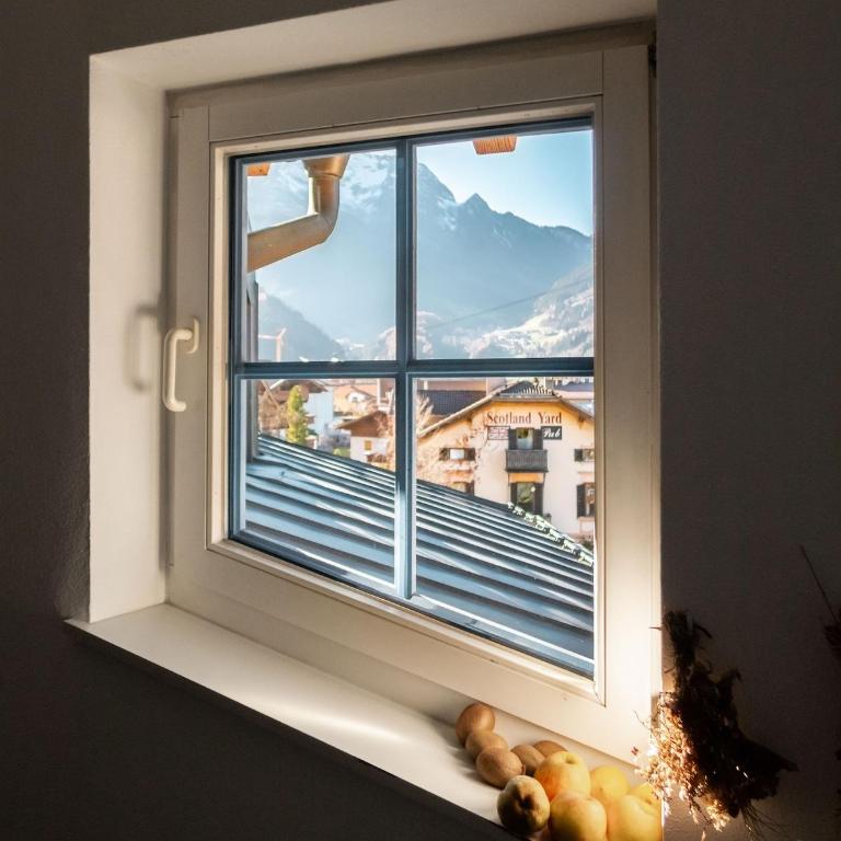 Unique Tower Apartment with Mountain View - Appartamento con 2 Camere da Letto - 17