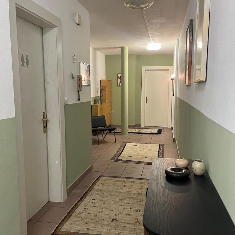 Unique Tower Apartment with Mountain View - Appartamento con 2 Camere da Letto - 31