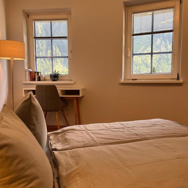 Unique Tower Apartment with Mountain View - Appartamento con 2 Camere da Letto - 35