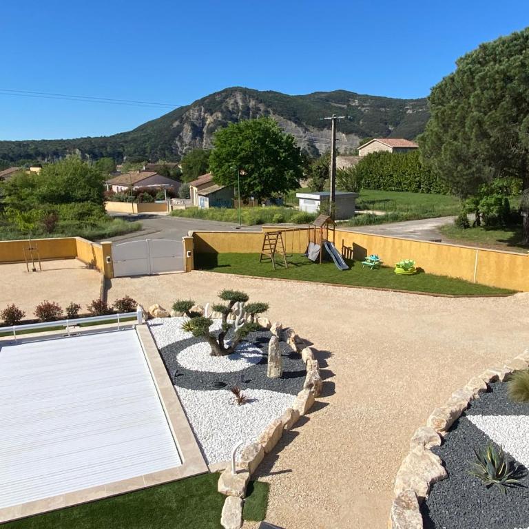 L'Oasis Ardéchois - Three-Bedroom Villa - 2
