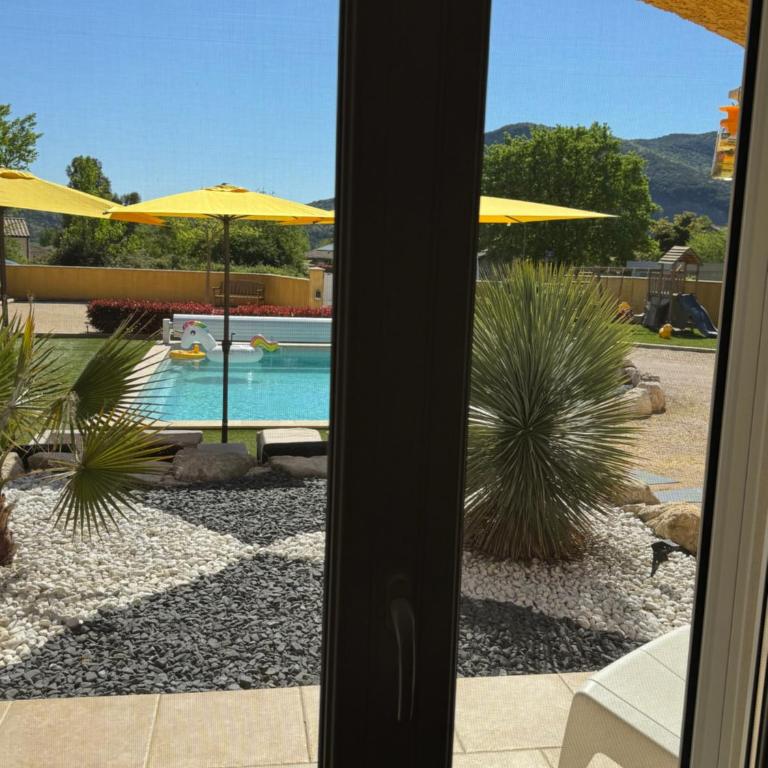 L'Oasis Ardéchois - Three-Bedroom Villa - 11