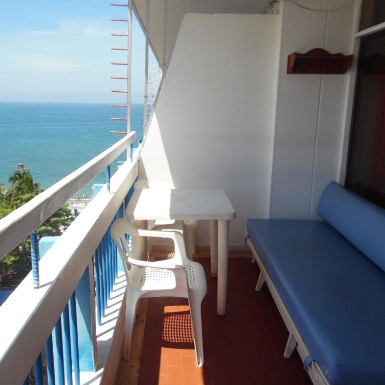 Karey 906 Rodadero - Three-Bedroom Apartment with Sea View - 12