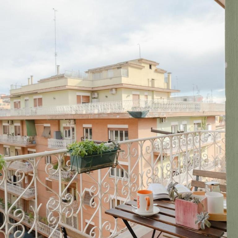 Bright 2BR with balcony, Caffarella, Furio Camillo, Tuscolana Station - Apartamento de 2 dormitorios con balcón - 13