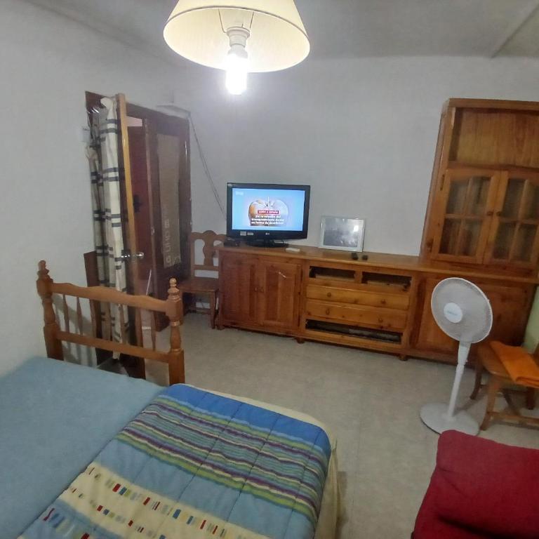 Habitacion Privada 2 Personas Toledo - Habitación Doble con baño compartido - 1