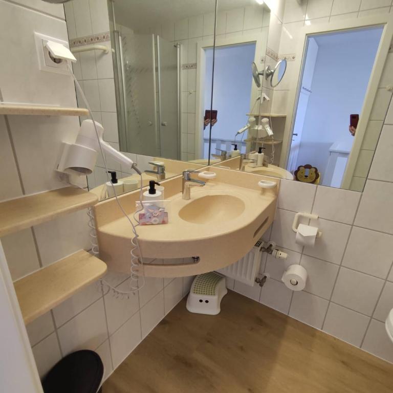 Sankt Englmar - Dvoupokojový apartmán s bazény, saunou a balkonem - Apartamento de 1 dormitorio - 14