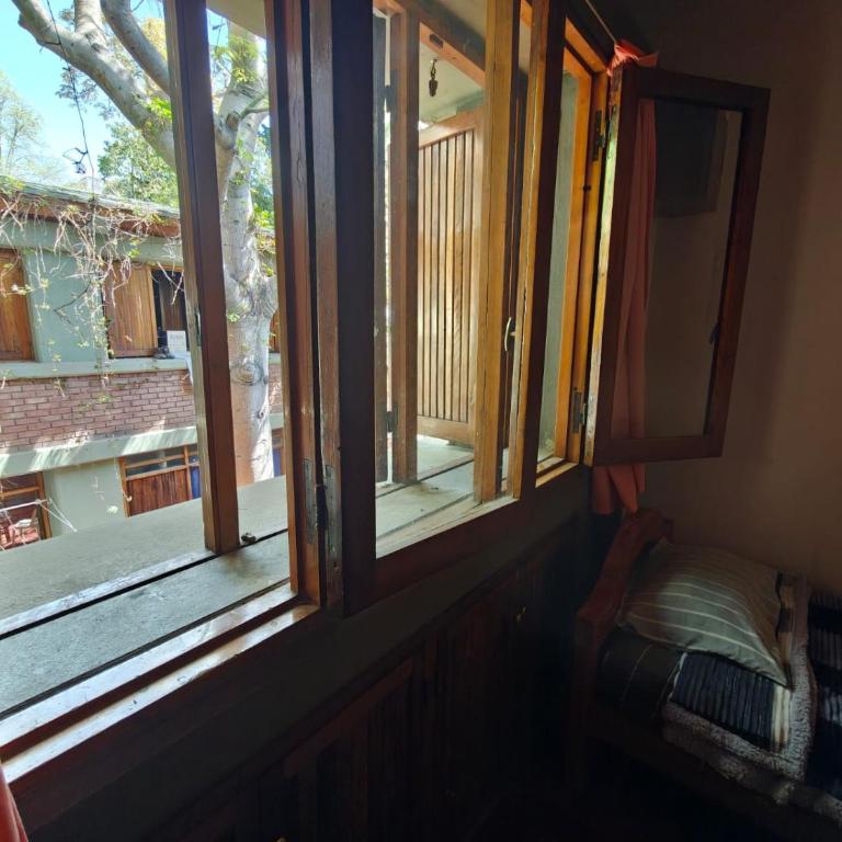 OlasHostel - Standard Single Room with Shared Bathroom - 2