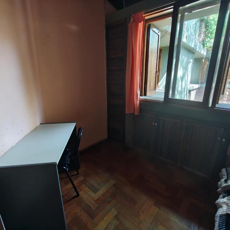 OlasHostel - Standard Single Room with Shared Bathroom - 4