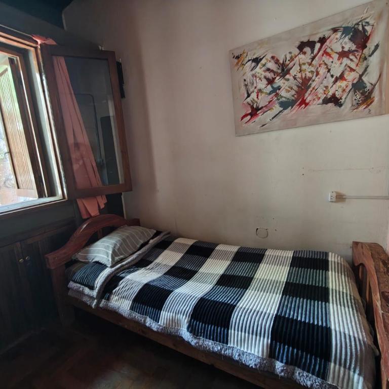 OlasHostel - Standard Single Room with Shared Bathroom - 1