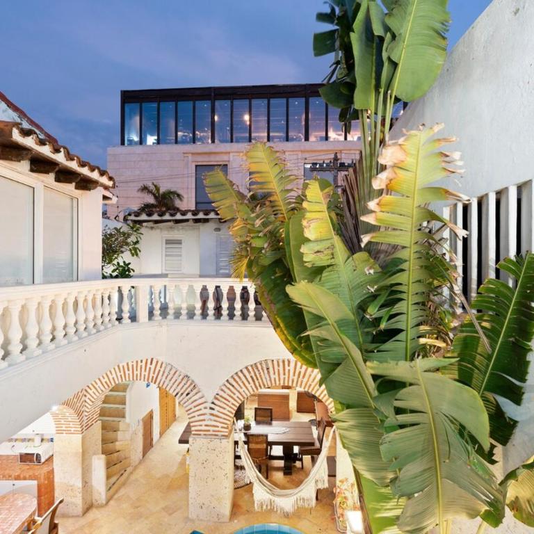 Luxury 5 Bedroom Old Town House - Villa - 15