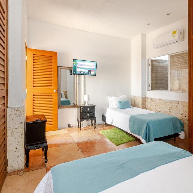 Luxury 5 Bedroom Old Town House - Villa - 65
