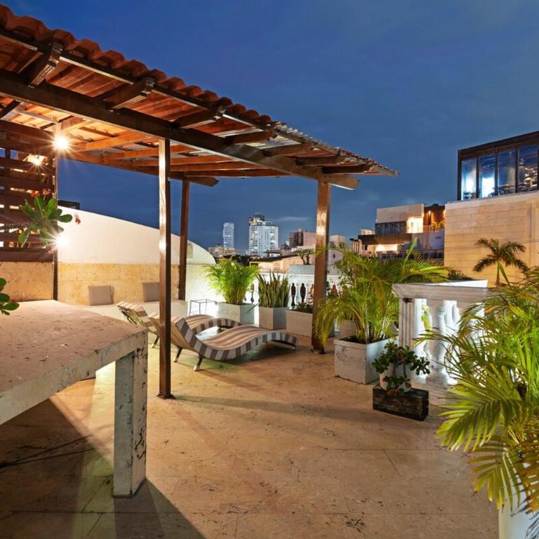 Luxury 5 Bedroom Old Town House - Villa - 75